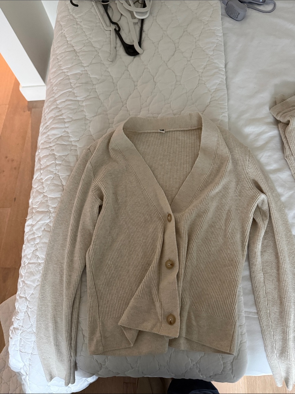 Uniqlo Beige Ribbed V-Neck Button Cardigan